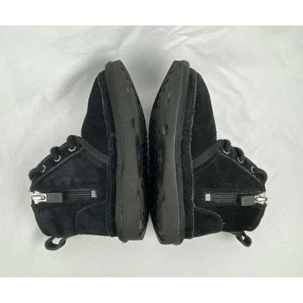 UGG Neumel II Chukka Boot Toddler Size 10 Black Suede Side Zip Water Repel‎ $105